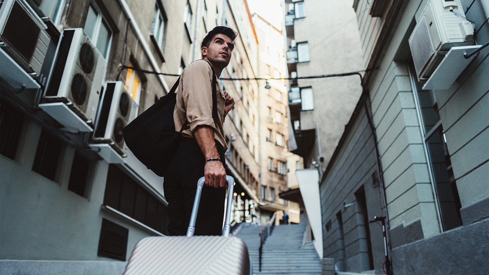 Выбрать себя и вернуться в свой город: почему зумеры уезжают из мегаполисов