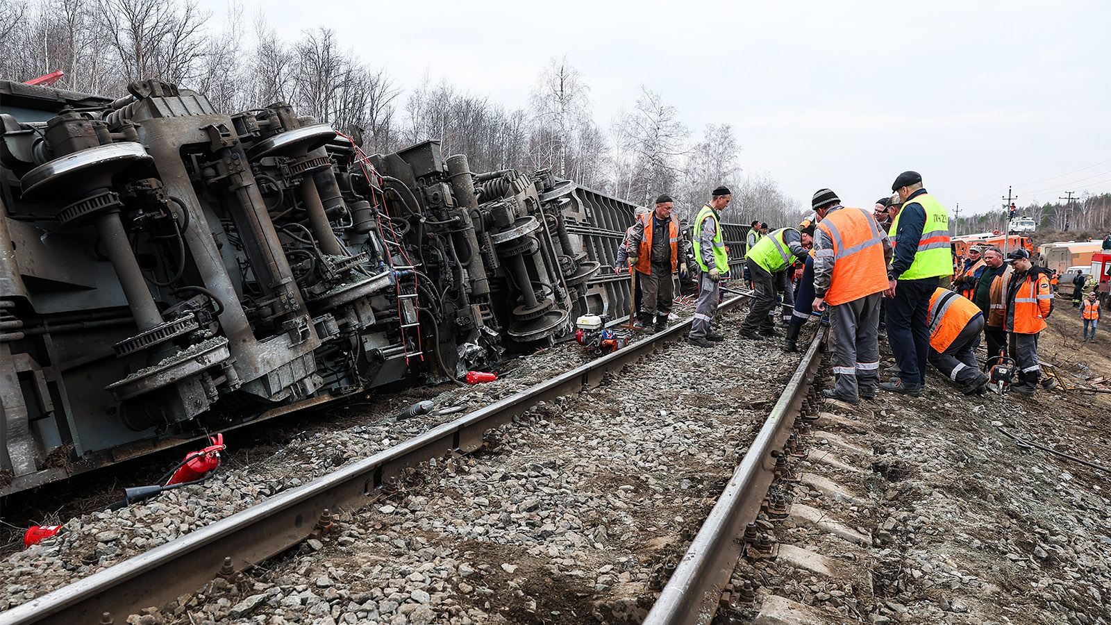 СК назвал причиной крушения поезда под Ульяновском ненадлежащее состояние ж/д полотна