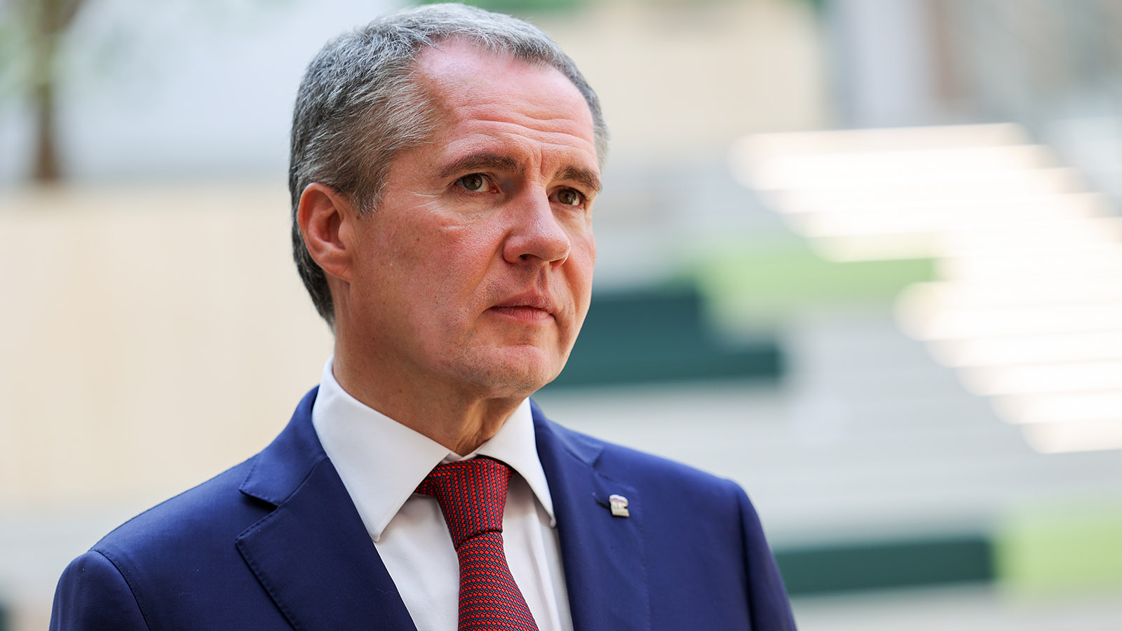 Путин назначил экс-главу Белгородской области Гладкова послом России в Абхазии