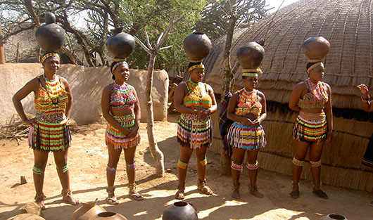 Местные племена - зулусы.