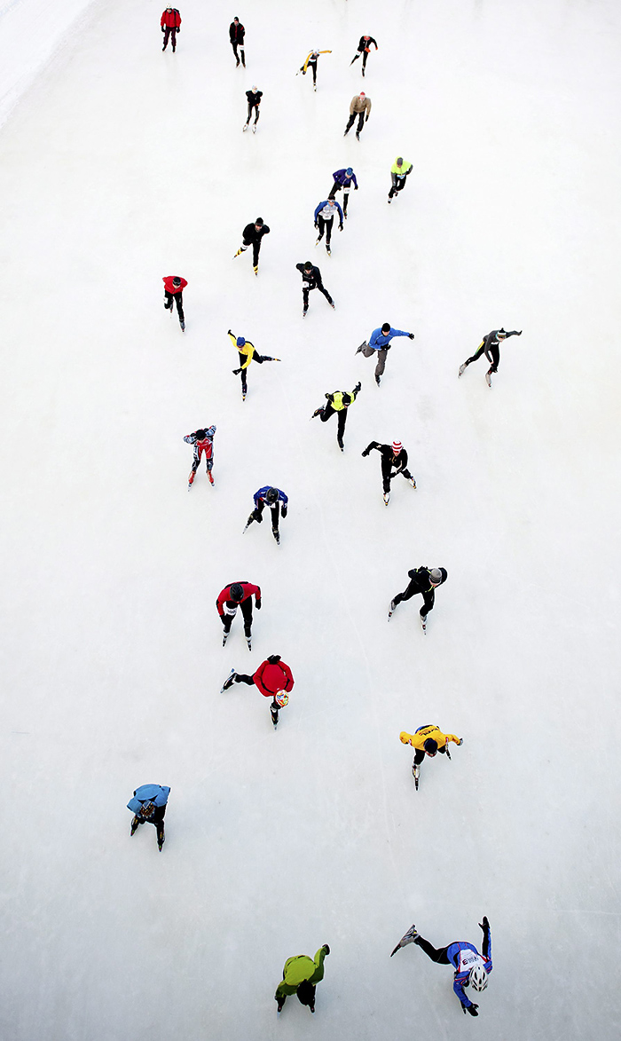 Гонка на Ридо, одном из самых известных длинных катков в мире, часть праздника Winterlude в канадской Оттаве